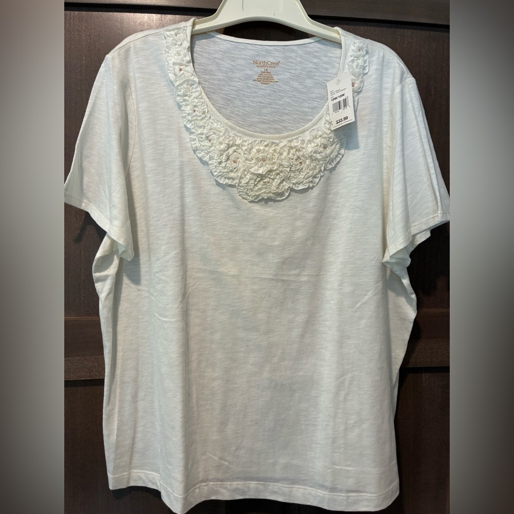 Northcrest Cream Floral Accent Tee
